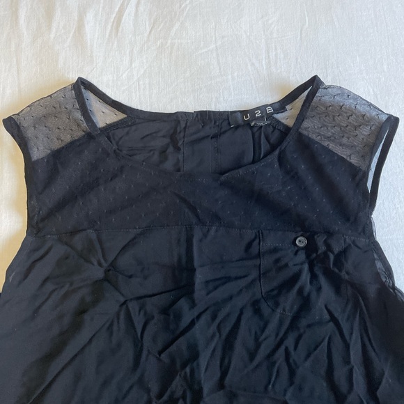 Black blouse - Picture 2 of 3